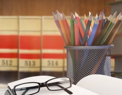 實現共產主義的根本條件和基礎是( )__自考2020真題解析