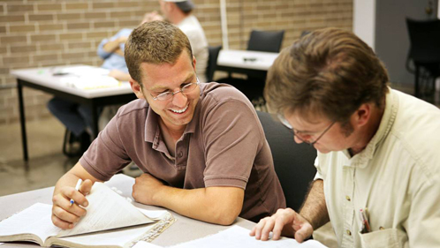 戊戌維新時(shí)期，梁啟超曾任主筆的報(bào)紙是(　)__《中國近現(xiàn)代史綱要》自考真題解析
