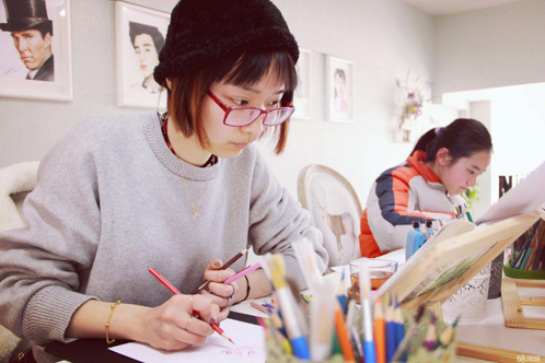 跨國壟斷企業(yè)高額利潤的主要來源包括(　)__《馬克思主義基本原理概論》自考